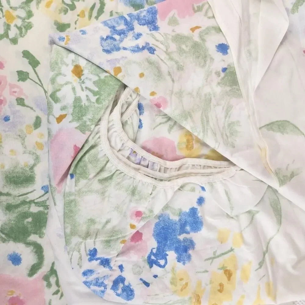 Vintage 70's Watercolor Pastel Floral Full-Sized Sheet Set W/ Ruffle Hem